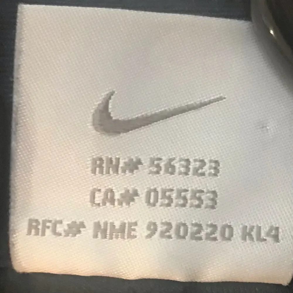 Nike Dri-fit Crop Capri Pants Single Pocket Double Snap Zip Closure Black Small - Picture 5 of 9